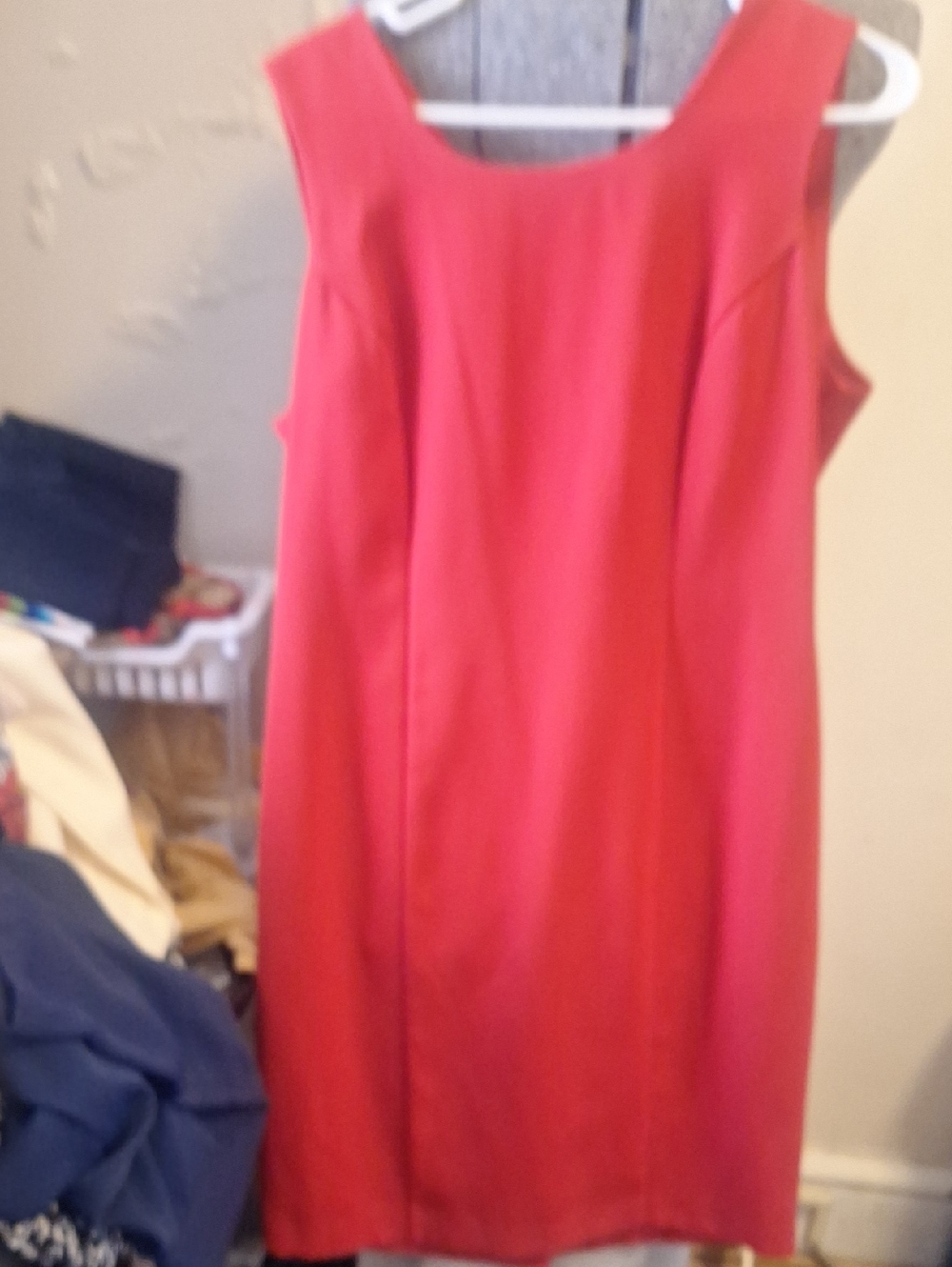 Classic Sleeveless Red Sheath Dress - Timeless Work-to-Event Style
